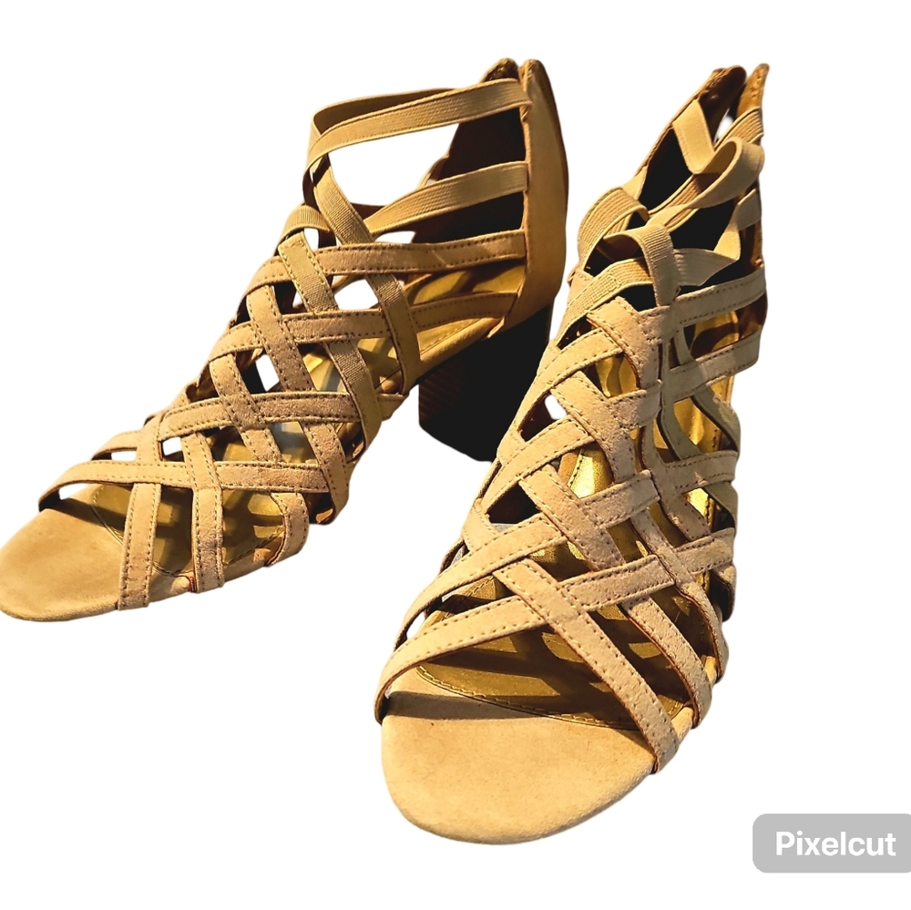 Womens Ankle sandals beige size 9